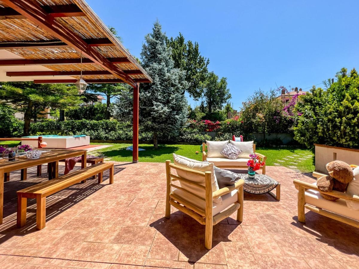 Livingapple Apartment Scauri  Exterior photo