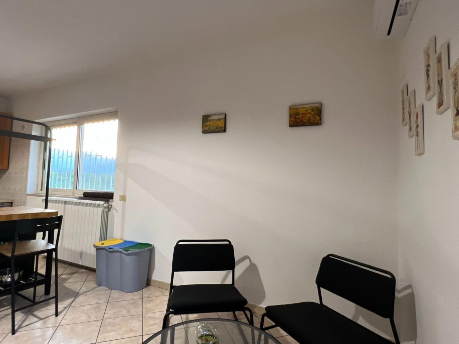 Livingapple Apartment Scauri  Exterior photo