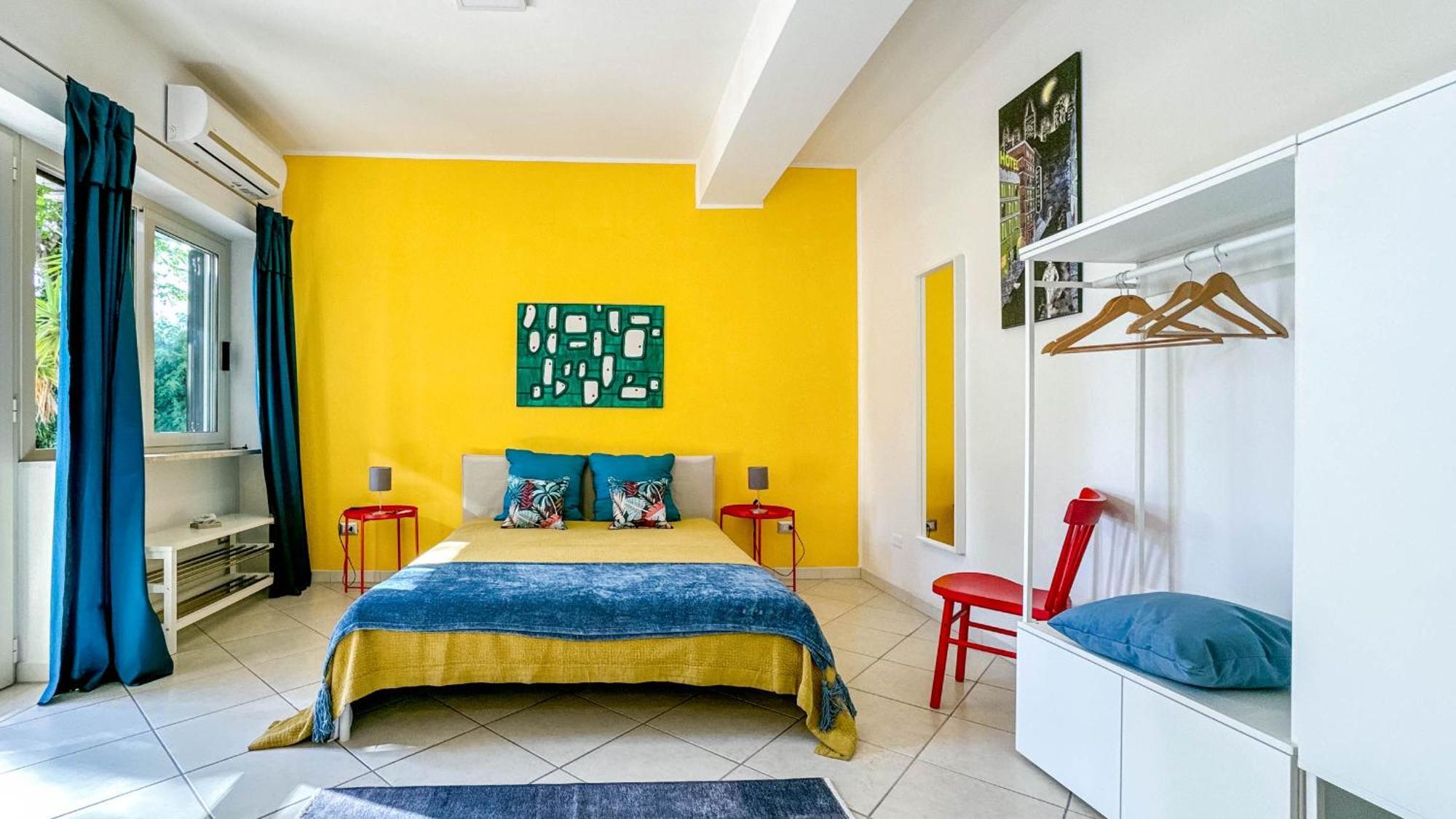 Livingapple Apartment Scauri  Exterior photo