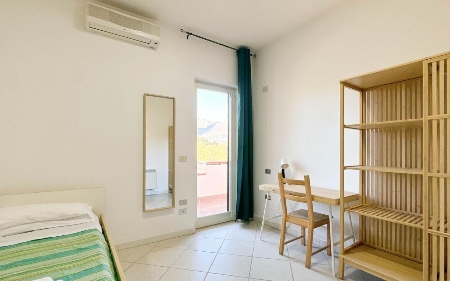 Livingapple Apartment Scauri  Exterior photo